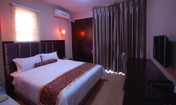Chengdu Binfen Hotel الغرفة الصورة